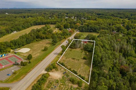 12 Exeter Road North Hampton NH 03862