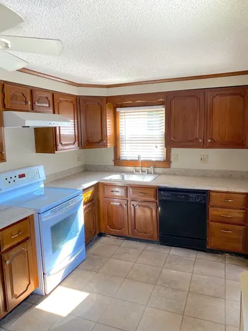 543 Manchester Road Auburn NH 03032
