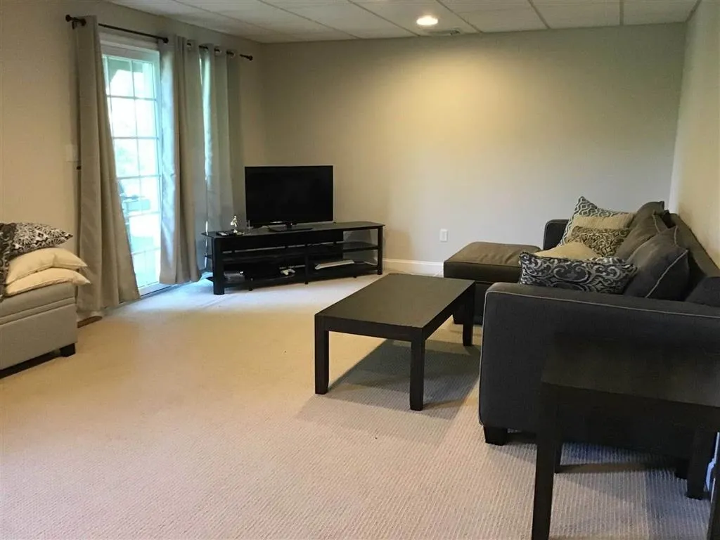 90 Mountain Village Road Windham NH 03087