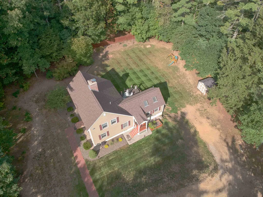 209 Shepard Home Road Chester NH 03036
