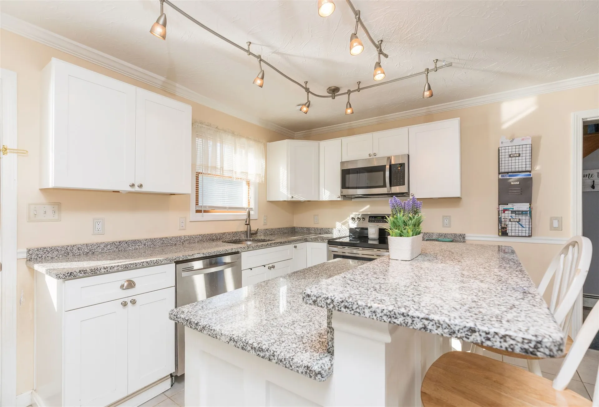 27 Collins Street Seabrook NH 03874