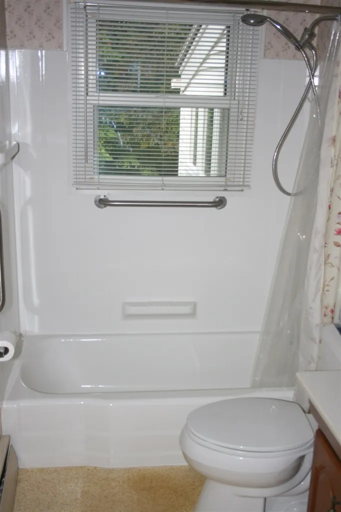 6 Coakley Road Portsmouth NH 03801
