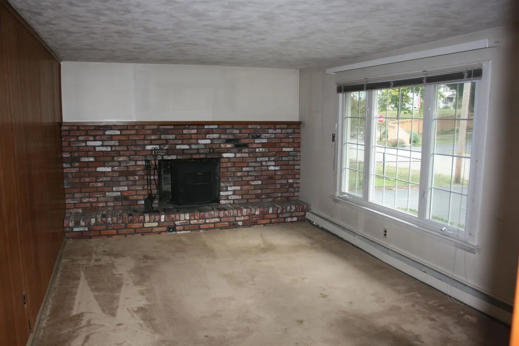 6 Coakley Road Portsmouth NH 03801