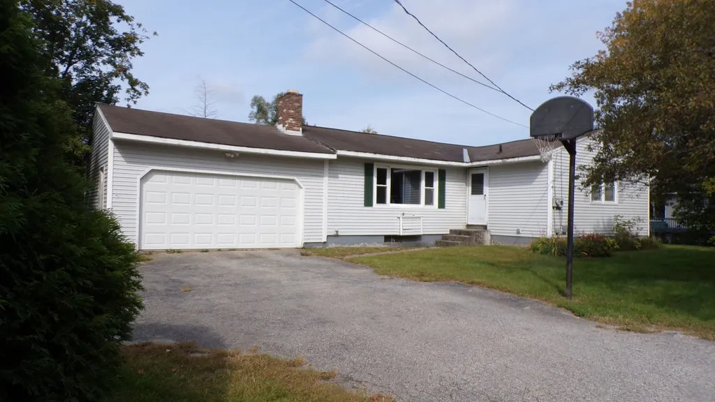 55 Harbour Road Bennington VT 05201