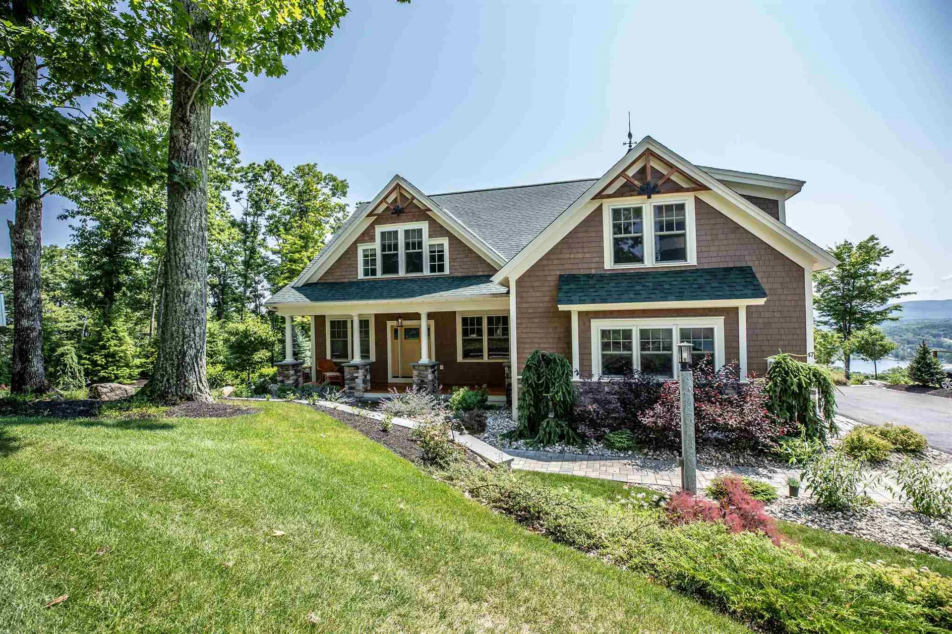 47 Lighthouse Cliffs Street Laconia NH 03246