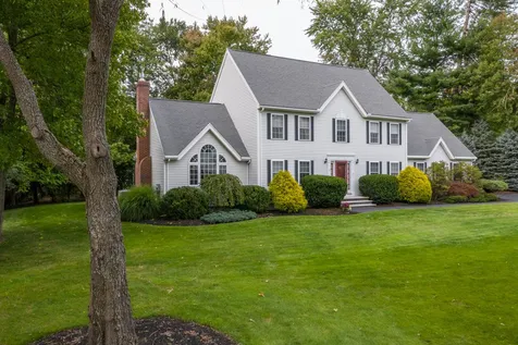 1 Farmington Drive Hudson NH 03051
