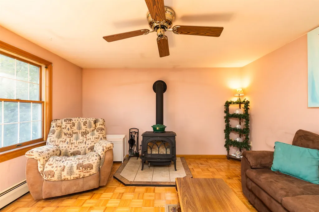 27 Glance Road Windham NH 03087