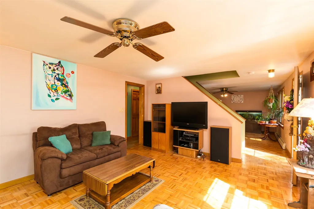27 Glance Road Windham NH 03087