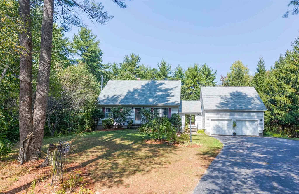 27 Glance Road Windham NH 03087