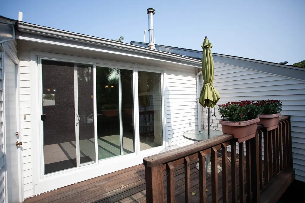 881 Mammoth Road Manchester NH 03104