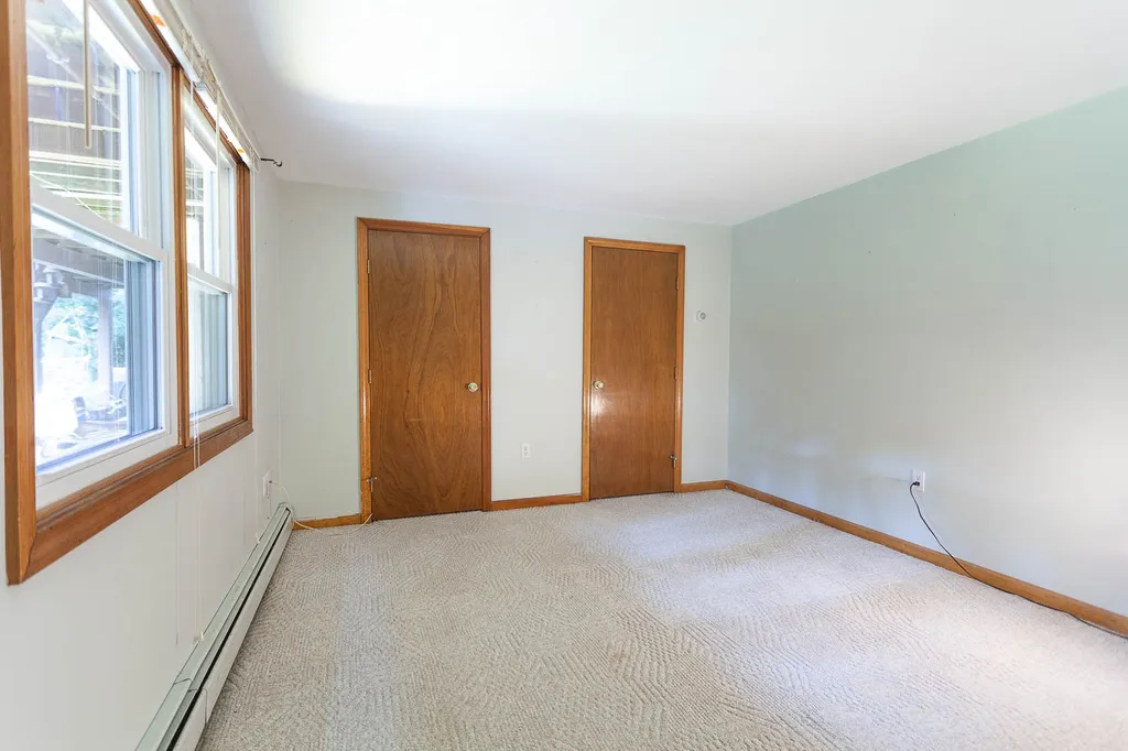 881 Mammoth Road Manchester NH 03104