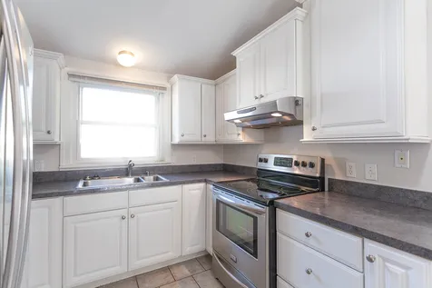 881 Mammoth Road Manchester NH 03104