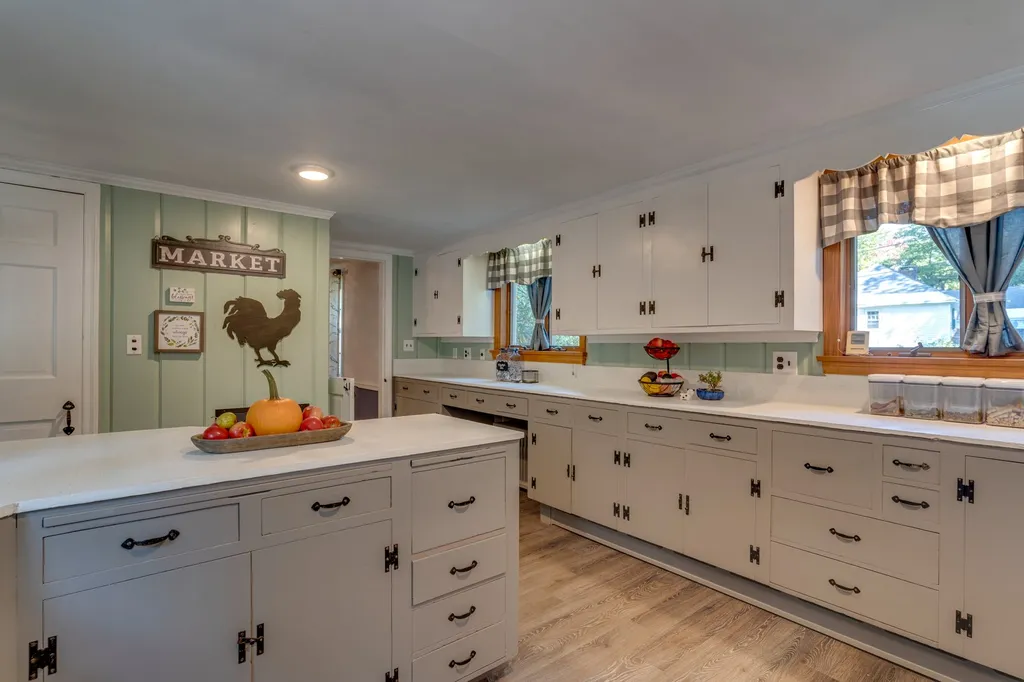 1 Dartmouth Lane Rochester NH 03867