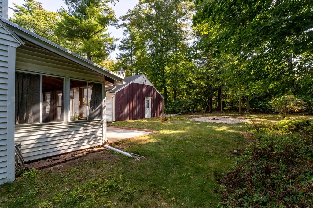 1 Dartmouth Lane Rochester NH 03867