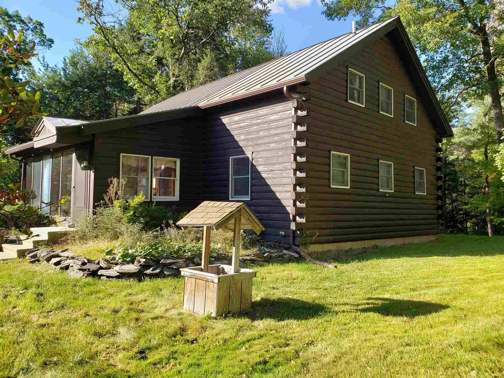 219 Wildlife Road Hartford VT 05001