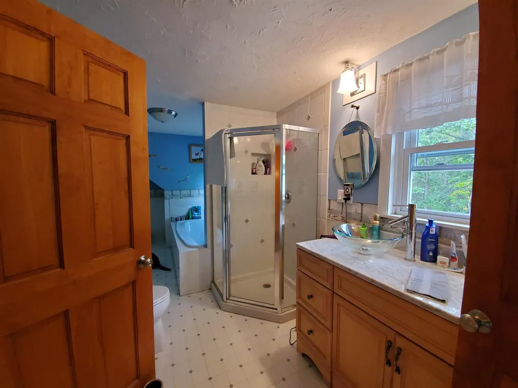 104 Maple Street Enfield NH 03748