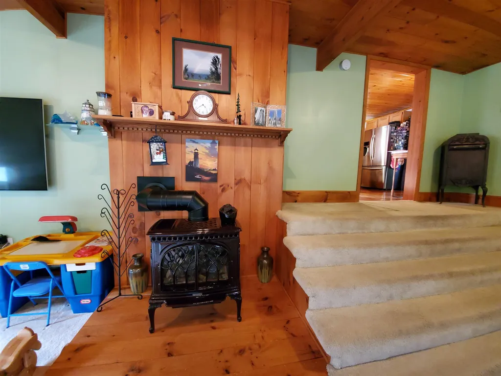 104 Maple Street Enfield NH 03748