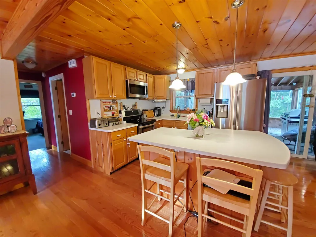 104 Maple Street Enfield NH 03748