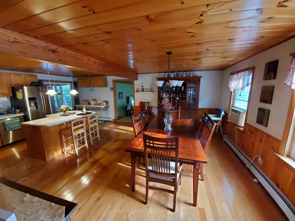 104 Maple Street Enfield NH 03748