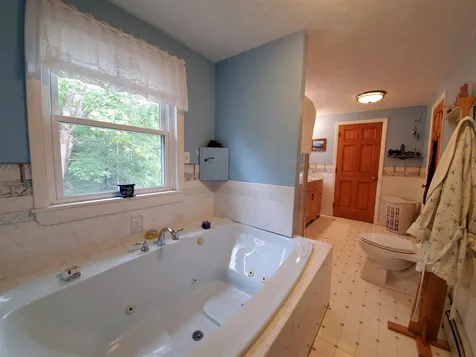 104 Maple Street Enfield NH 03748