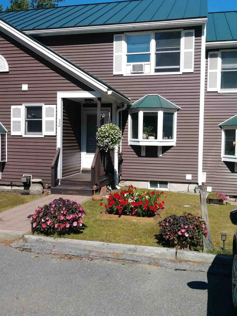 32 Kimball Place Claremont NH 03743