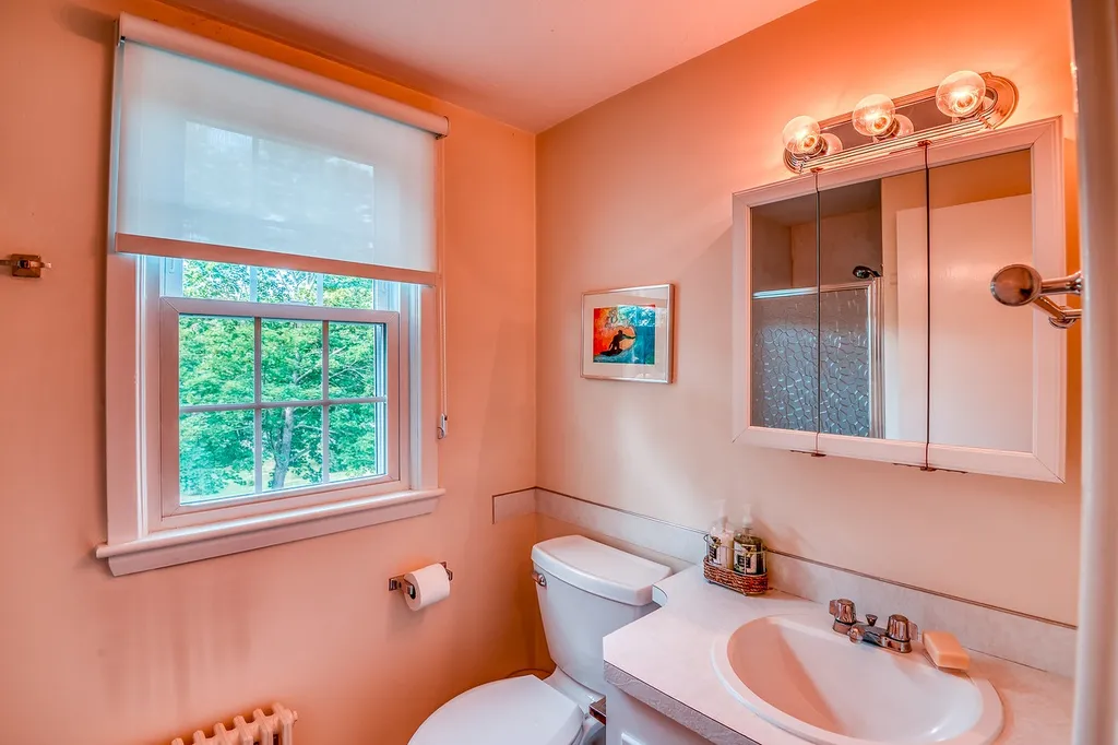 74 Pleasant Street Wolfeboro NH 03894