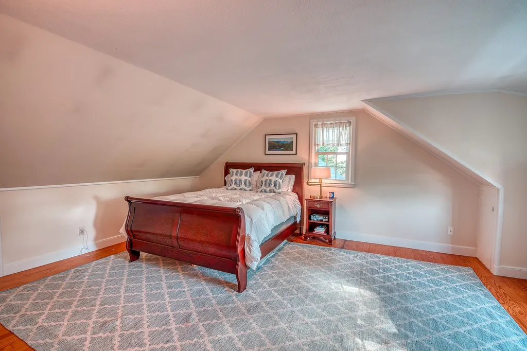 74 Pleasant Street Wolfeboro NH 03894