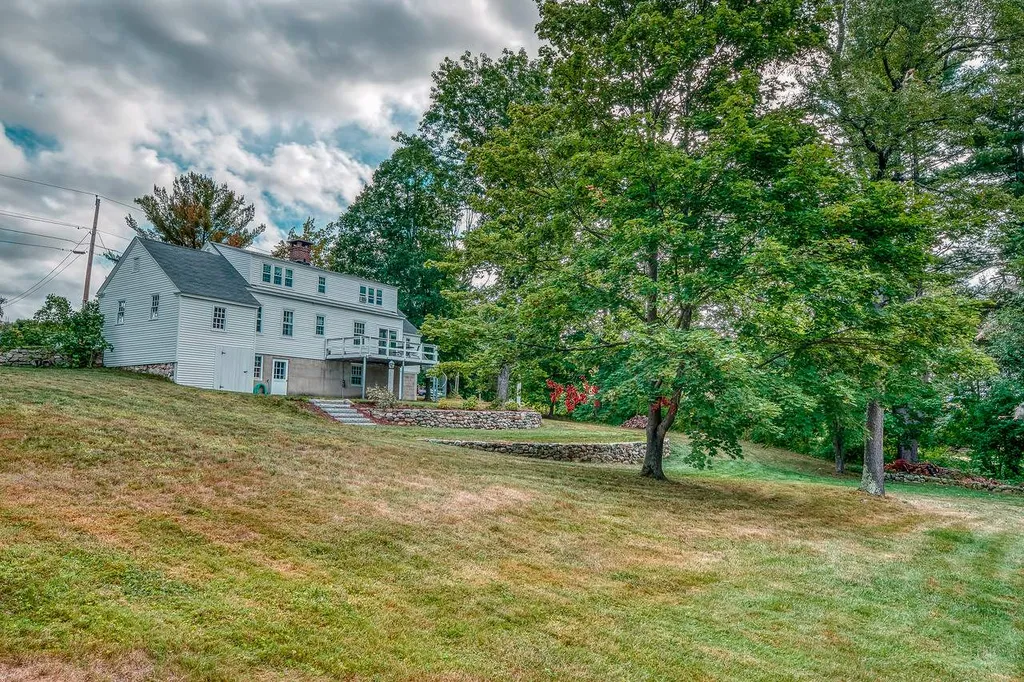 74 Pleasant Street Wolfeboro NH 03894