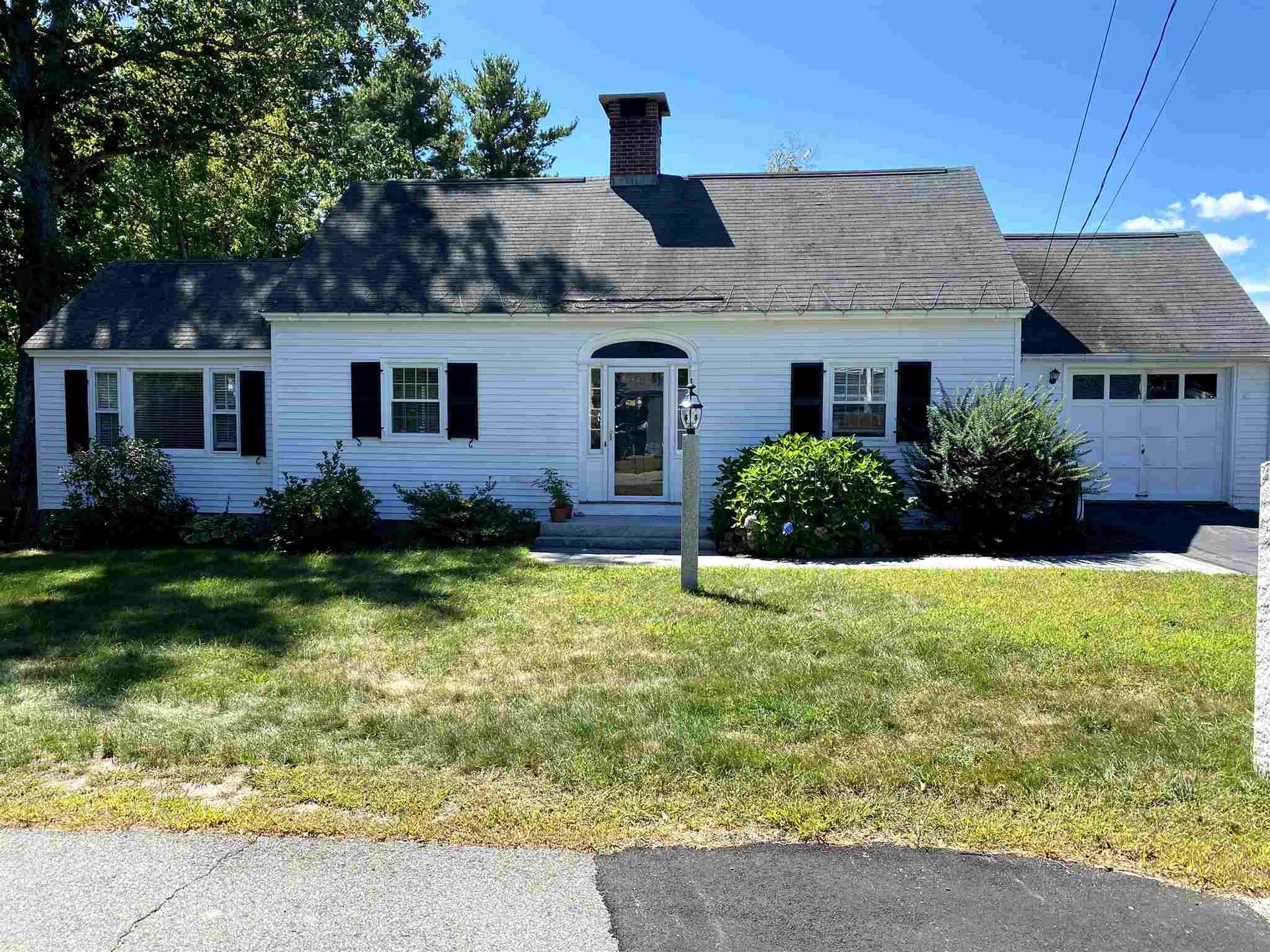 74 Pleasant Street Wolfeboro NH 03894