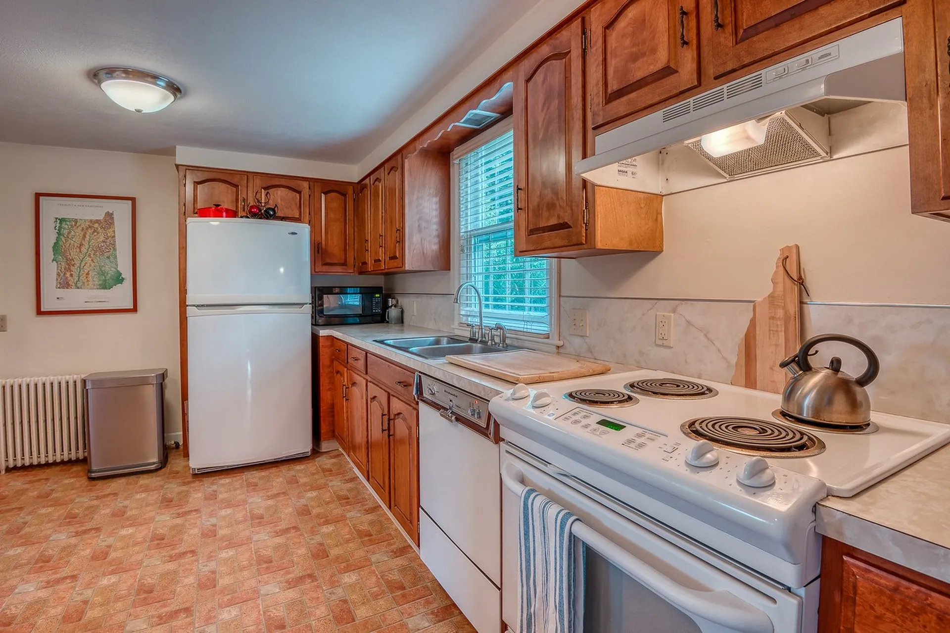 74 Pleasant Street Wolfeboro NH 03894