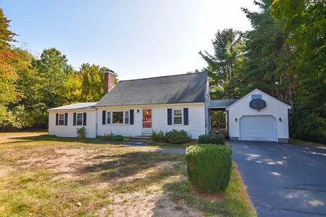 15 May Drive Merrimack NH 03054