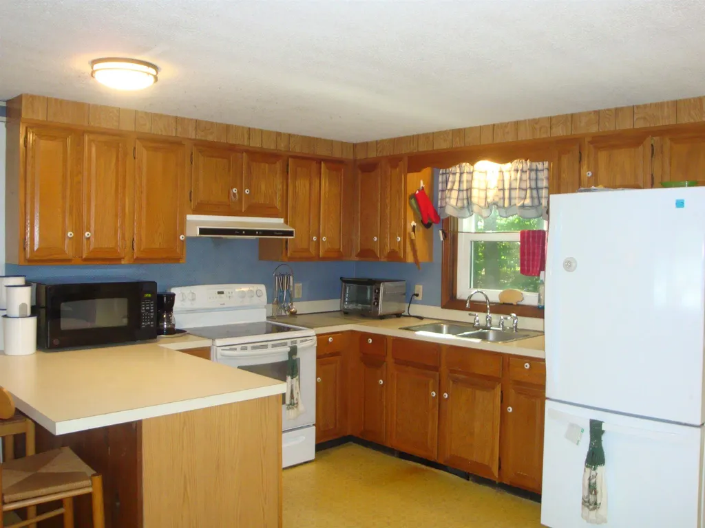 6 Birchwood Avenue Rochester NH 03867