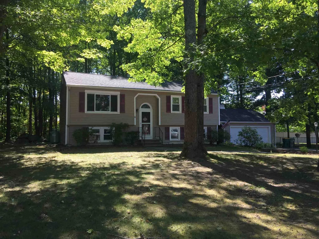 6 Birchwood Avenue Rochester NH 03867