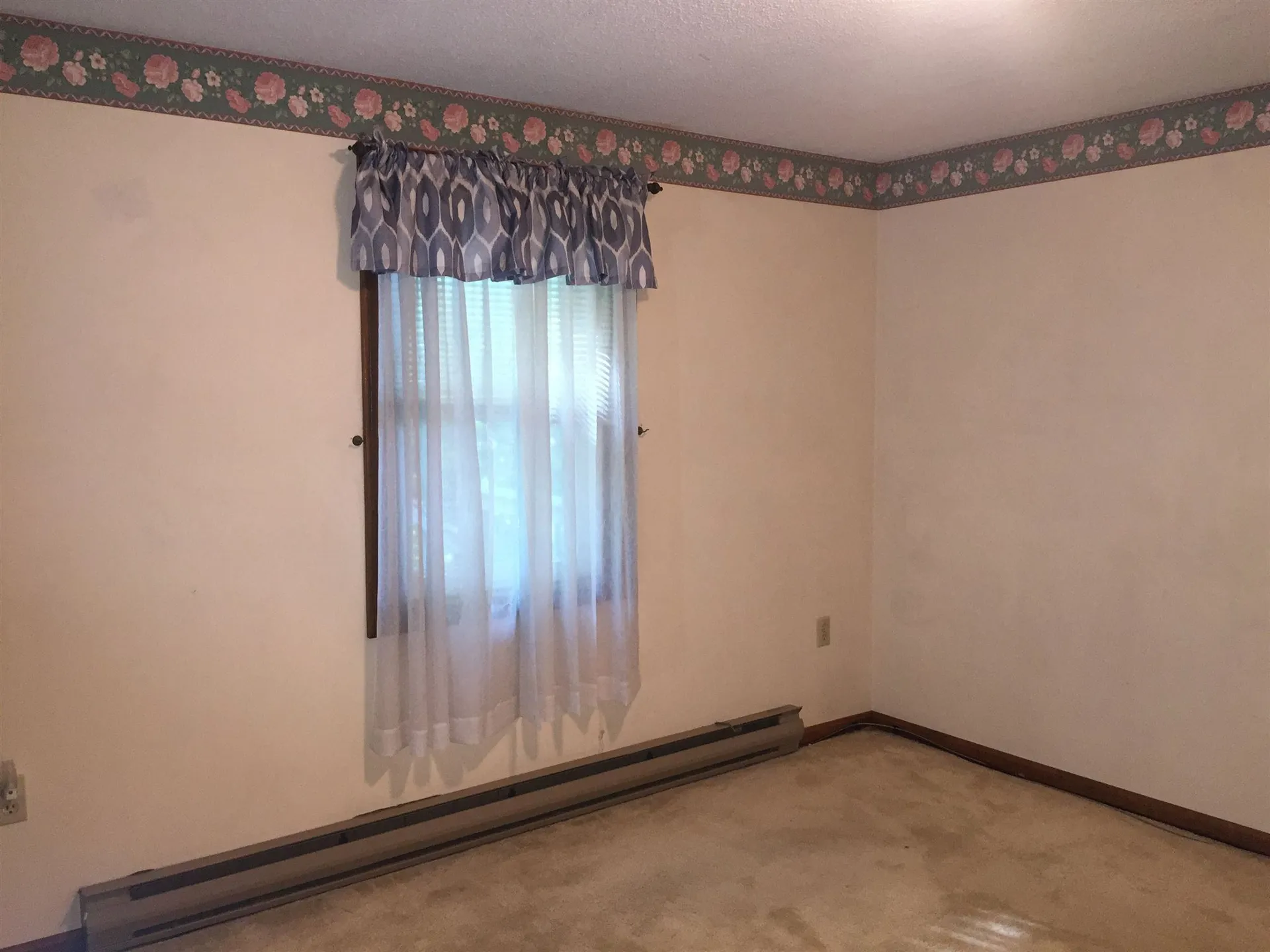 6 Birchwood Avenue Rochester NH 03867