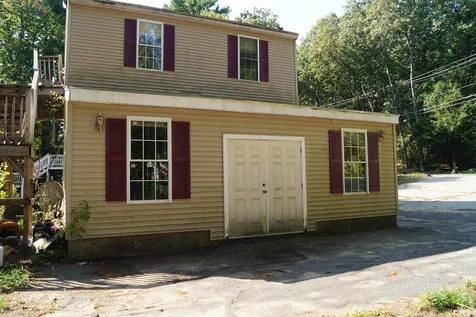 978 Mammoth Road Pelham NH 03076