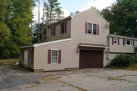 978 Mammoth Road Pelham NH 03076