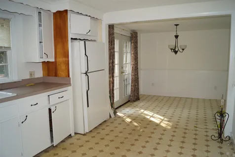 978 Mammoth Road Pelham NH 03076