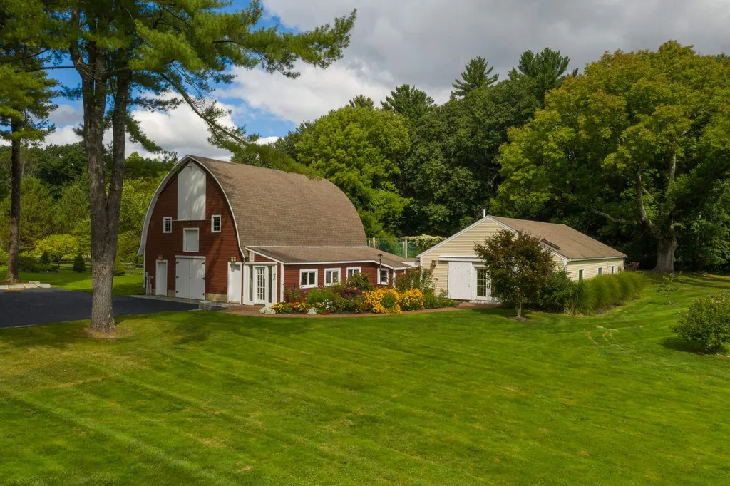69 Drinkwater Road Hampton Falls NH 03844