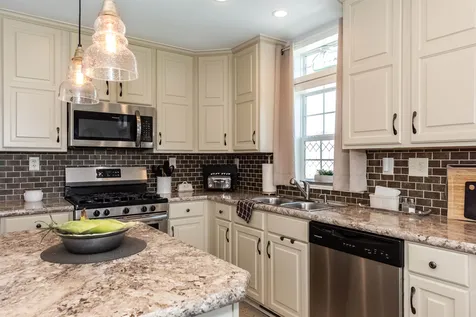 329 Dolphin Drive Portsmouth NH 03801