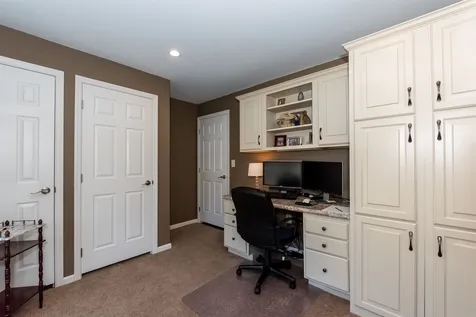 329 Dolphin Drive Portsmouth NH 03801