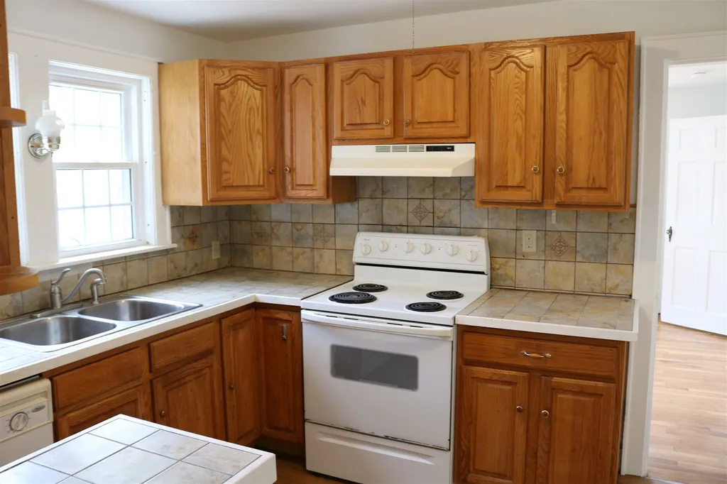 37 Upham Street Rochester NH 03867