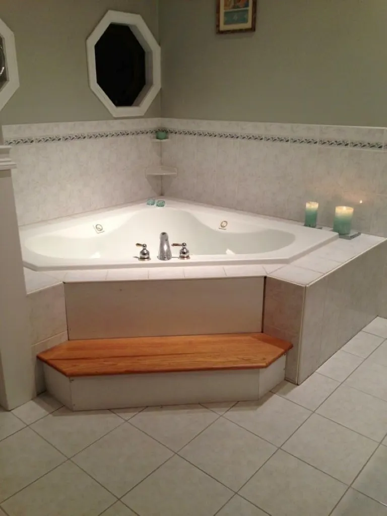 8 Whitford Road Nashua NH 03062