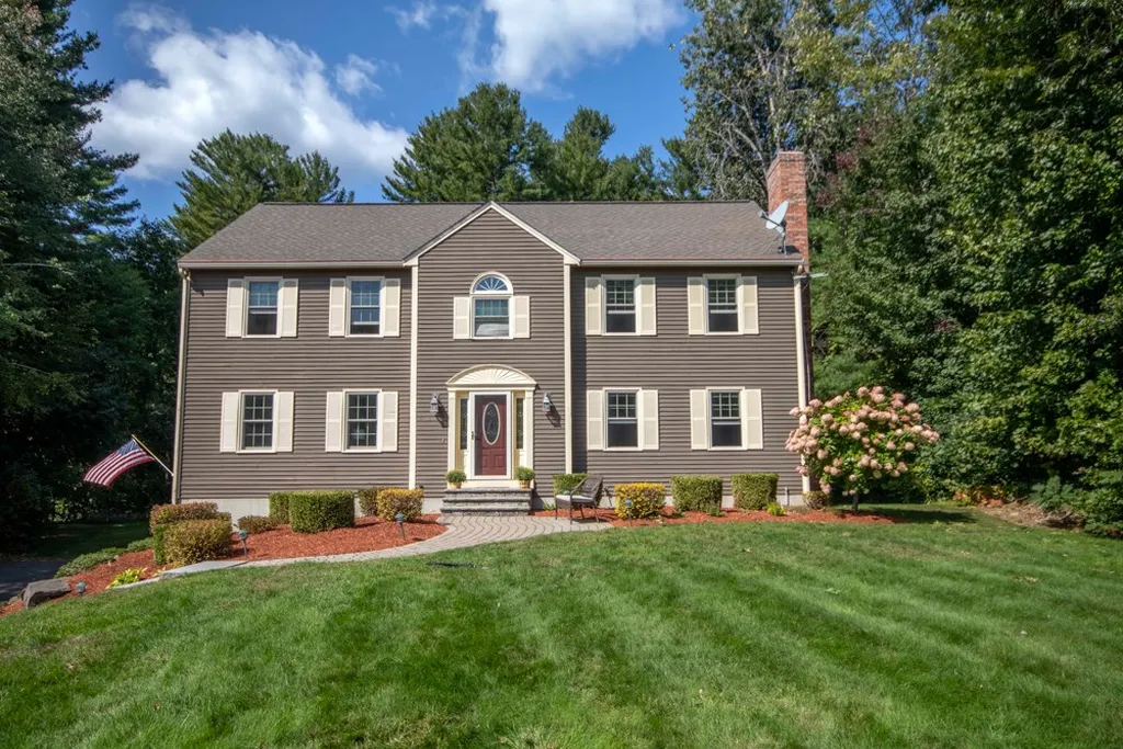 3 Verdi Lane Londonderry NH 03053