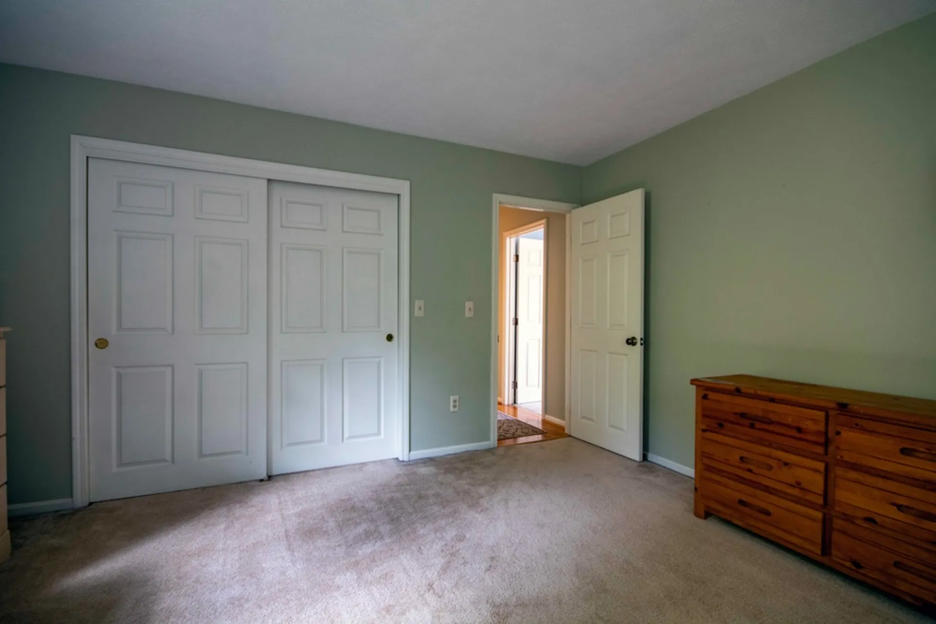 3 Verdi Lane Londonderry NH 03053