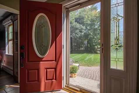 3 Verdi Lane Londonderry NH 03053