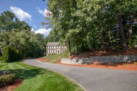 3 Verdi Lane Londonderry NH 03053