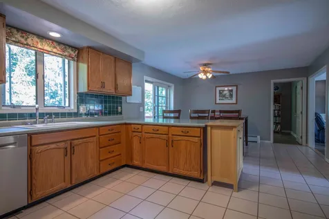 3 Verdi Lane Londonderry NH 03053