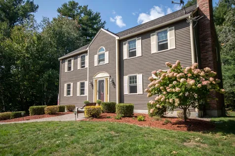 3 Verdi Lane Londonderry NH 03053