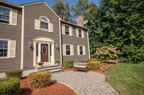 3 Verdi Lane Londonderry NH 03053