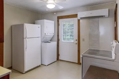 7 Gillis Street Hudson NH 03051